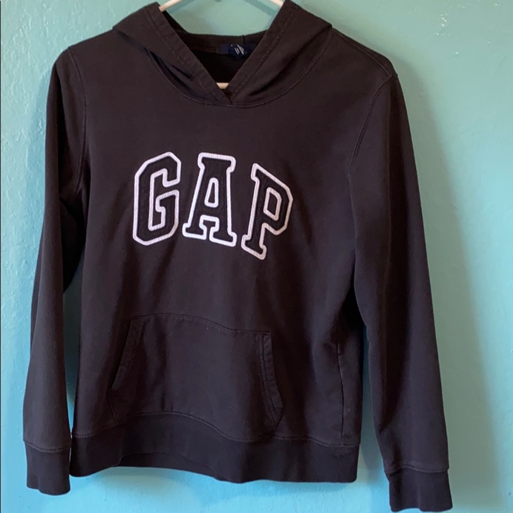 Gap sweater
